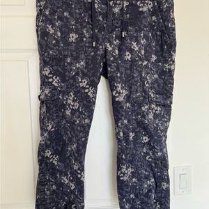 Wind River cargo capri pants